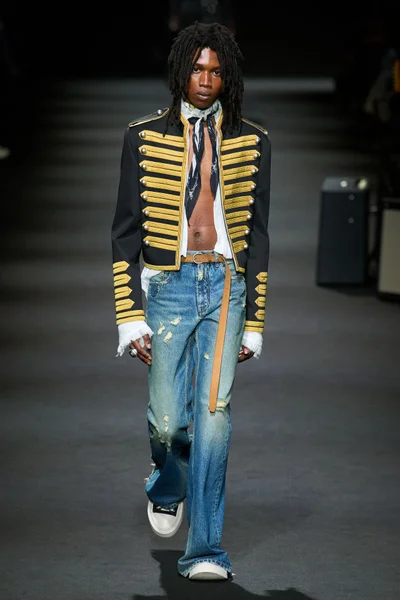 Look 24